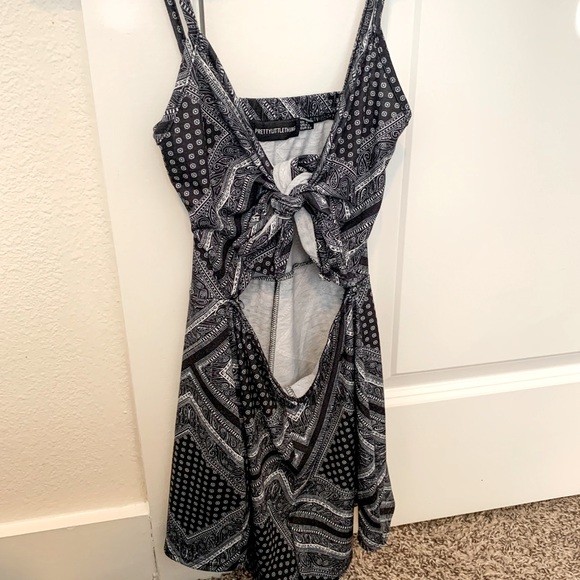 PrettyLittleThing Romper - Picture 4 of 5